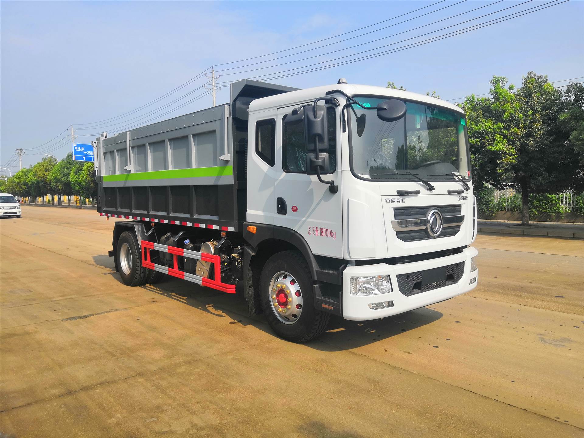 箱体密封拉泥车12吨污泥运输车出厂价