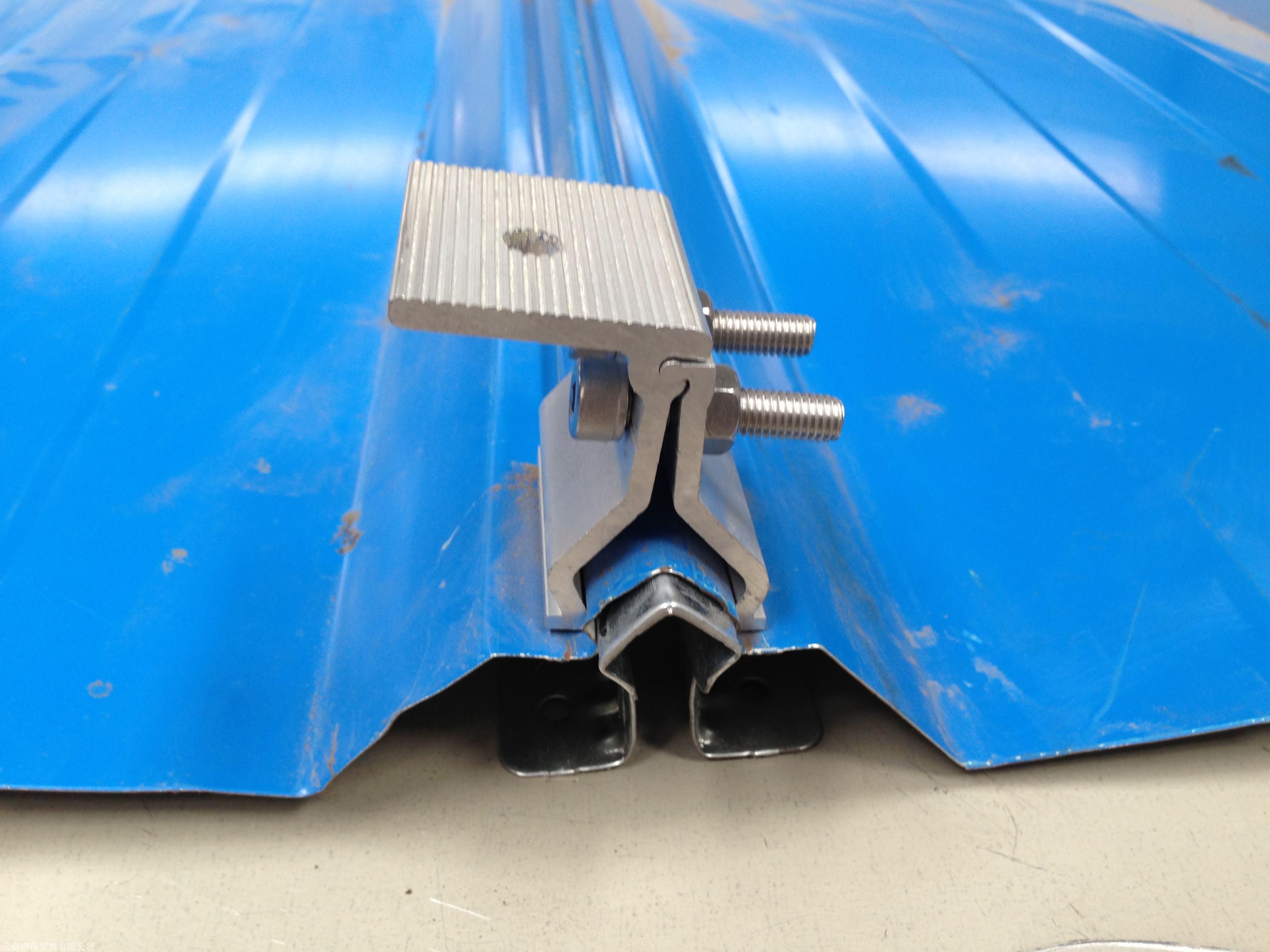 德宏彩钢瓦围挡厂家 彩涂板 彩钢瓦多少钱一平方厂家配送到厂