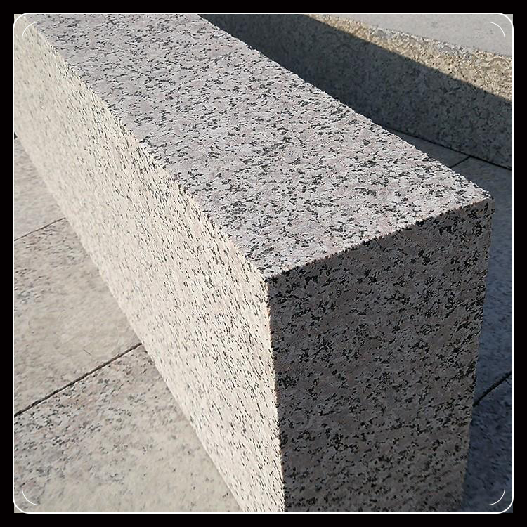 灰色芝麻灰路沿石 花岗岩烧面路沿石 汇利石业 园林景观