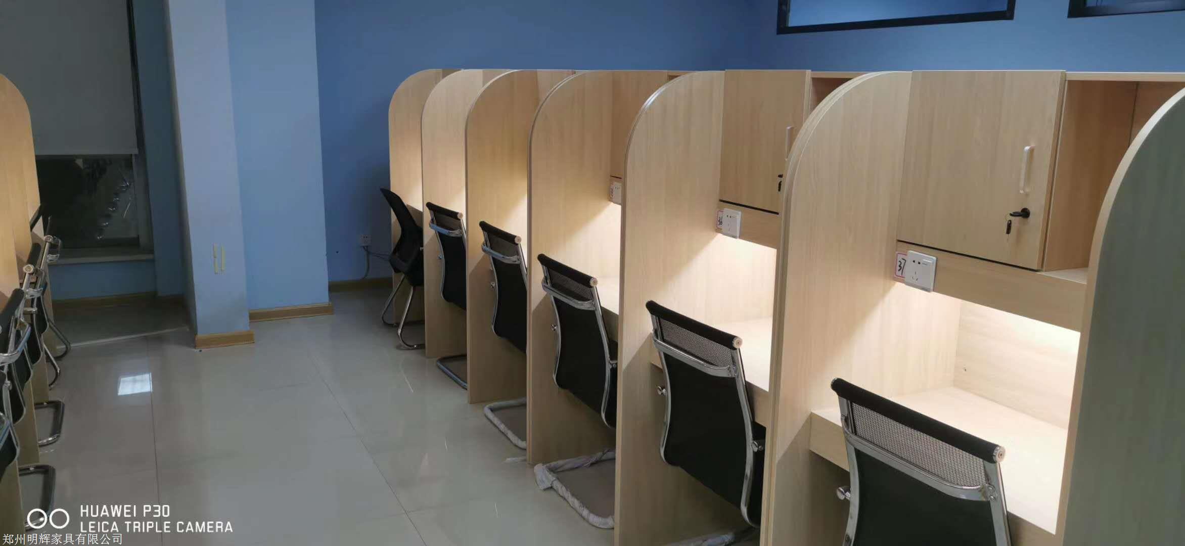 兰州共享教室课桌椅新闻,学习桌