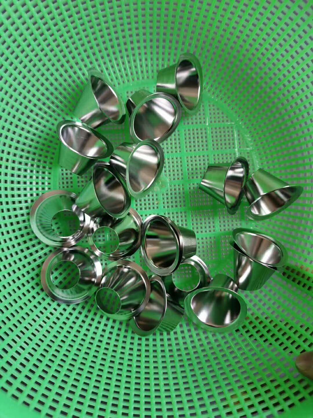 精密五金零部件研磨抛光工厂