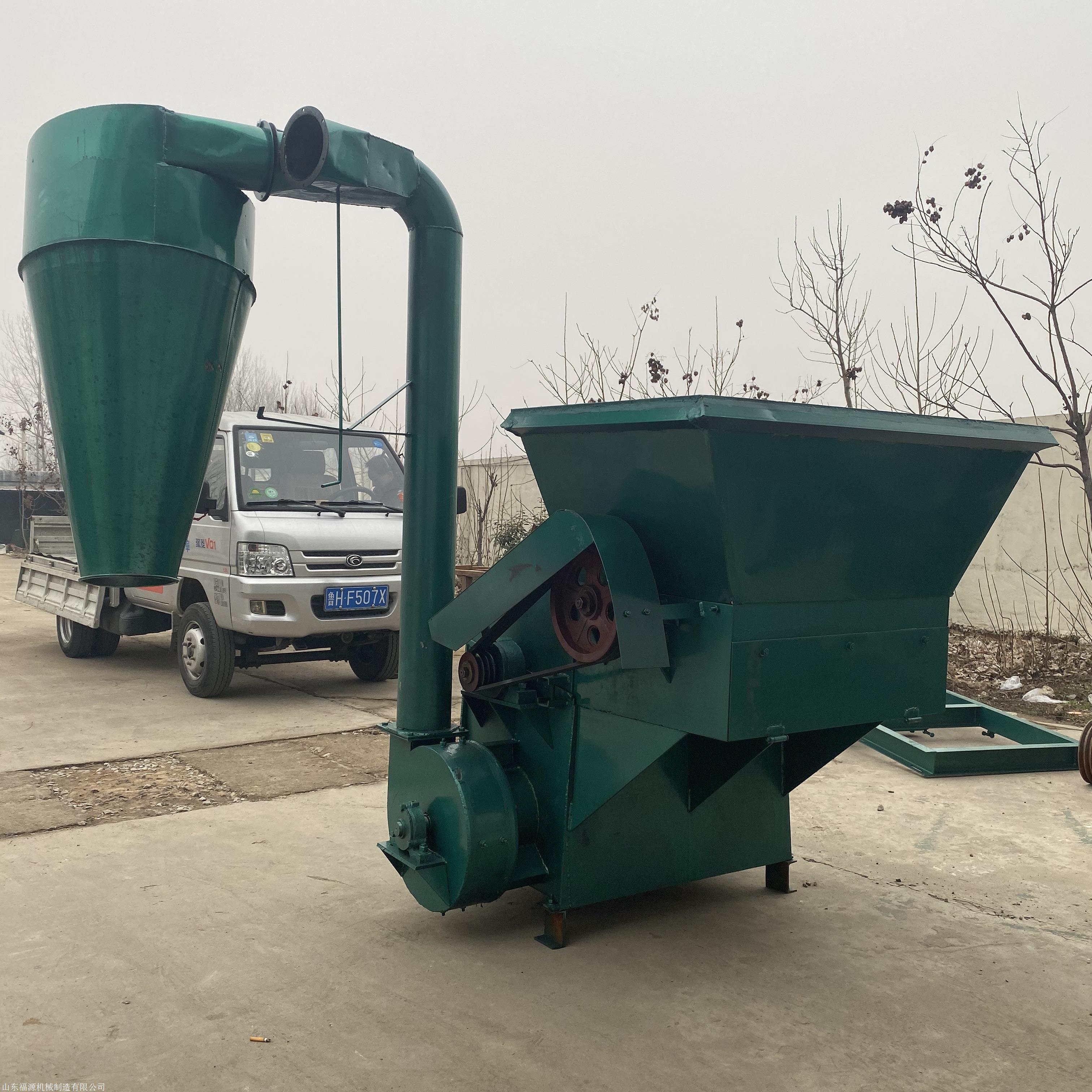 单相电猪饲料打糠机视频 自动进料牛羊猪粉碎机 多功能锤片粉碎