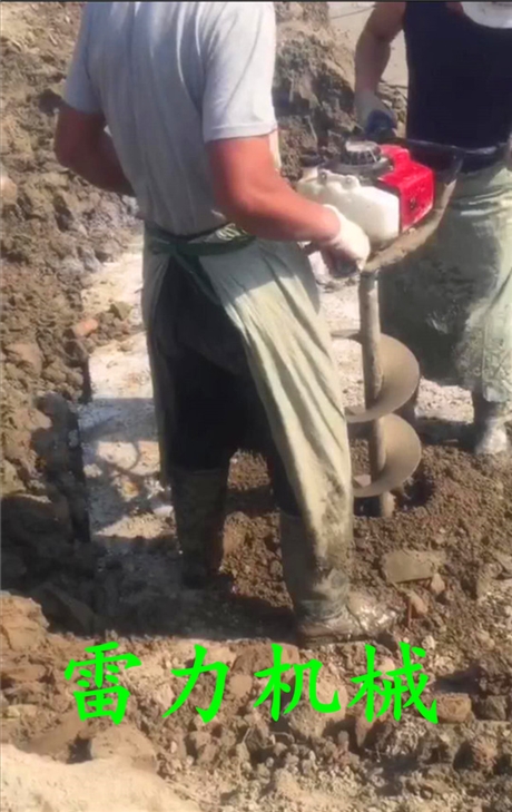 新型管桩掏土机清桩孔自动化