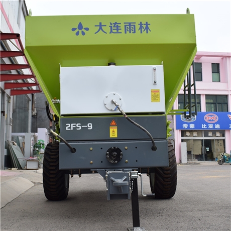 雨林出品固态抛粪车洒肥机 畜禽还田施肥设备
