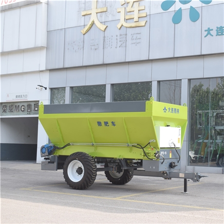 工厂批发拖拉机前置洒化肥机