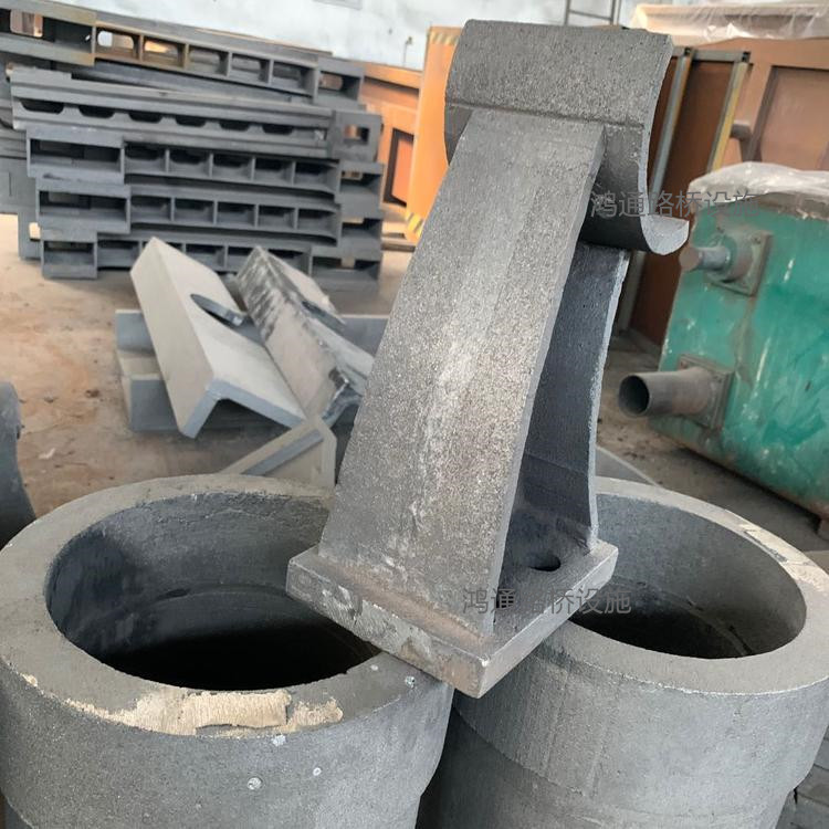 铸钢立柱铸钢防撞护栏立柱桥梁铸铁立柱泊头市鸿通路桥设施