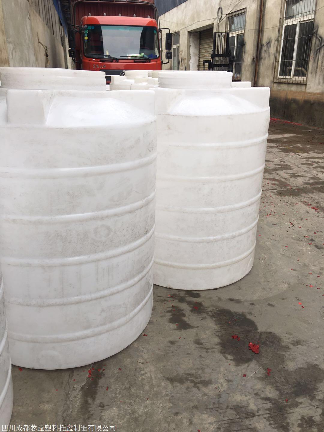成都塑料水塔  成都塑料水箱  耐酸碱PE桶
