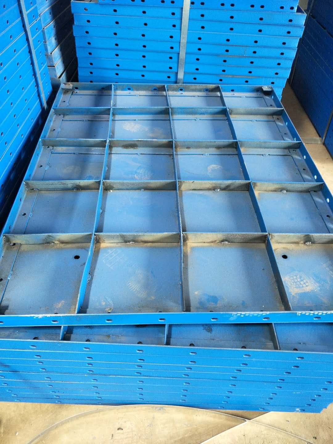今日钢模板市场价格-普洱钢模板回收-云南钢模板定做