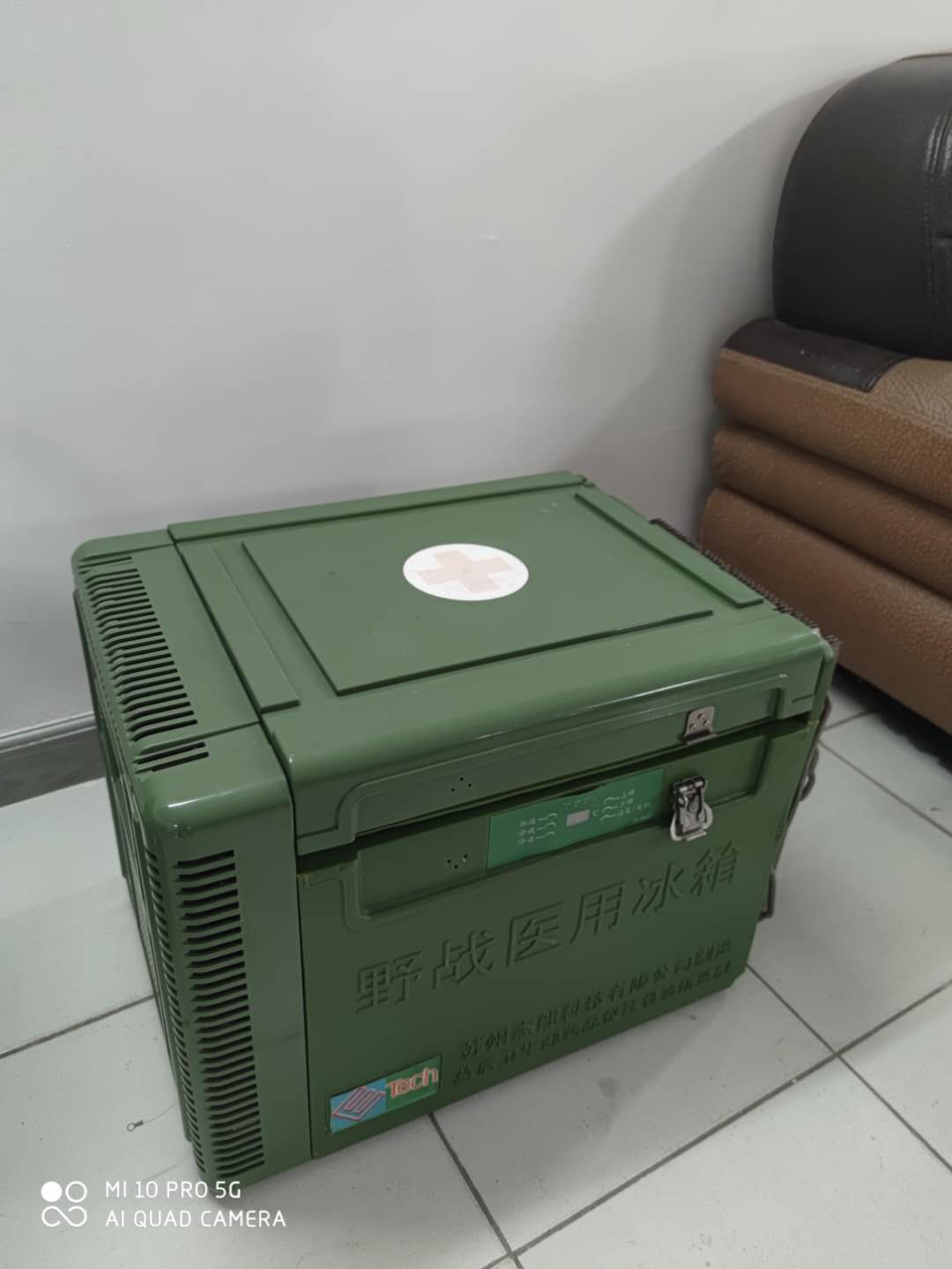 山东厂家供应 保温箱冰箱发泡机 小型聚氨酯发泡机厂家批发 PU发泡机