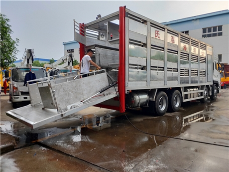 盘锦市正邦空调恒温拉猪车96米拉猪专用车分期付款