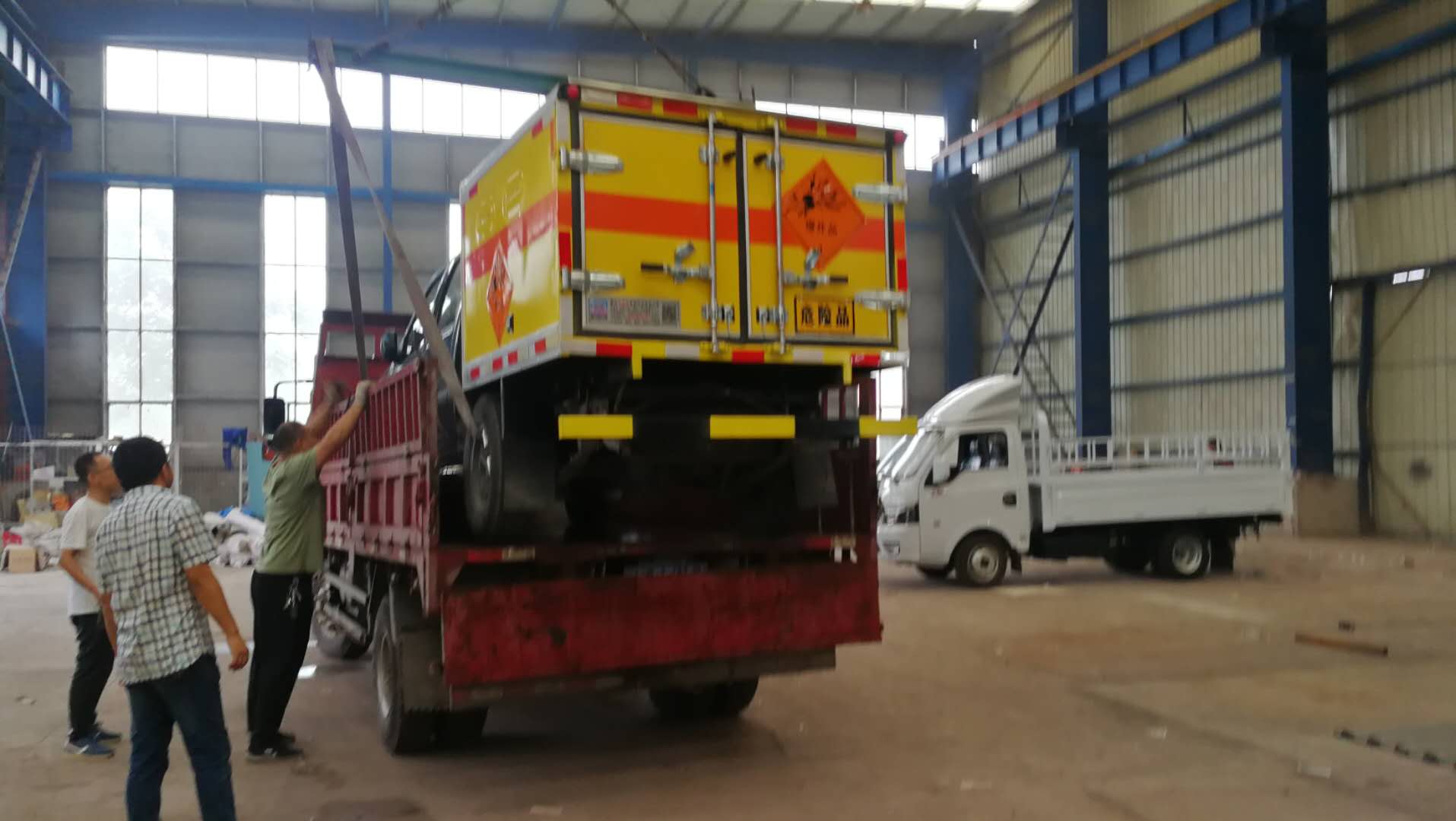 皮卡民爆车1