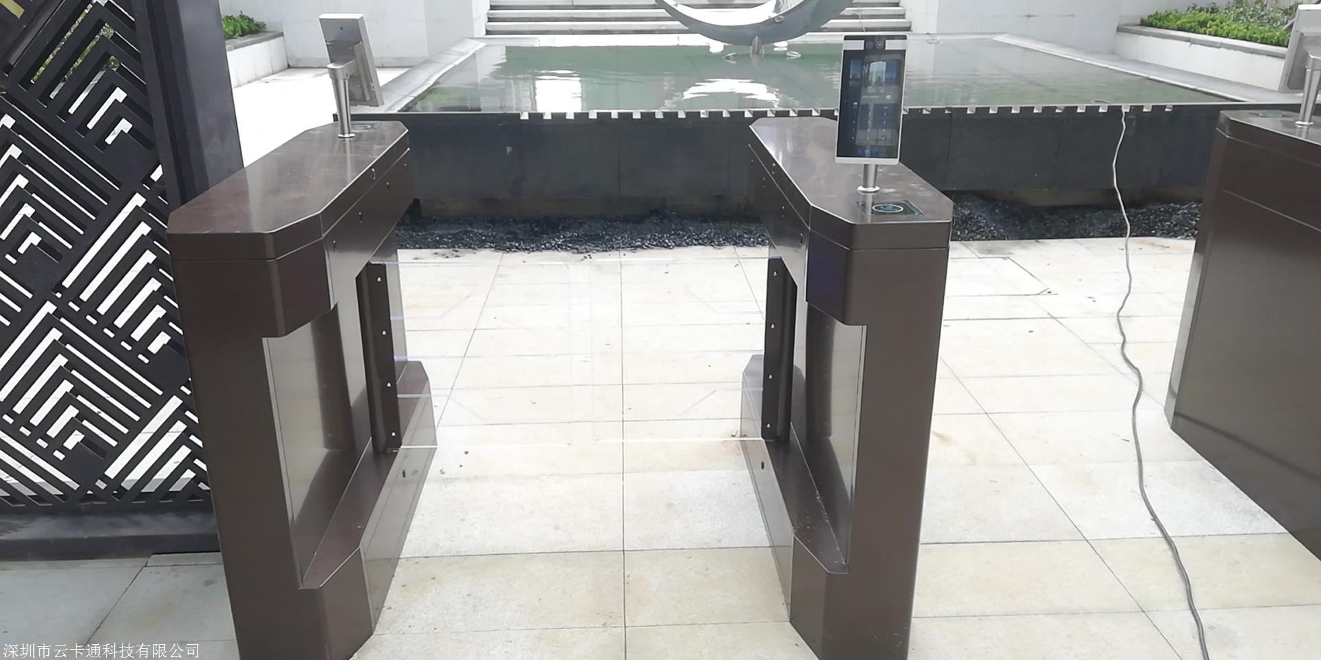 江西人脸识别通道闸门禁管理系统