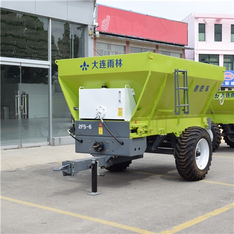 廠家供應固態(tài)肥拋糞車 連云港拋灑機