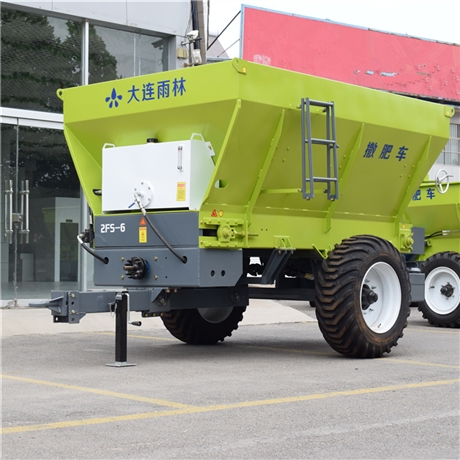 廠家供應大型農(nóng)業(yè)機械拋糞車 固態(tài)拋灑機