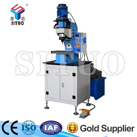 无锡思拓 气液增压铆接机 数控旋铆机