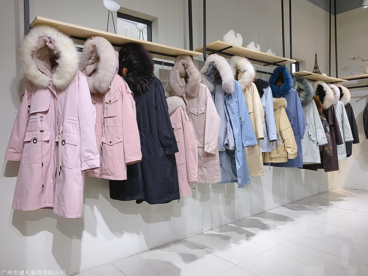 曈日大码时尚女装 广州红棉批发服装市场