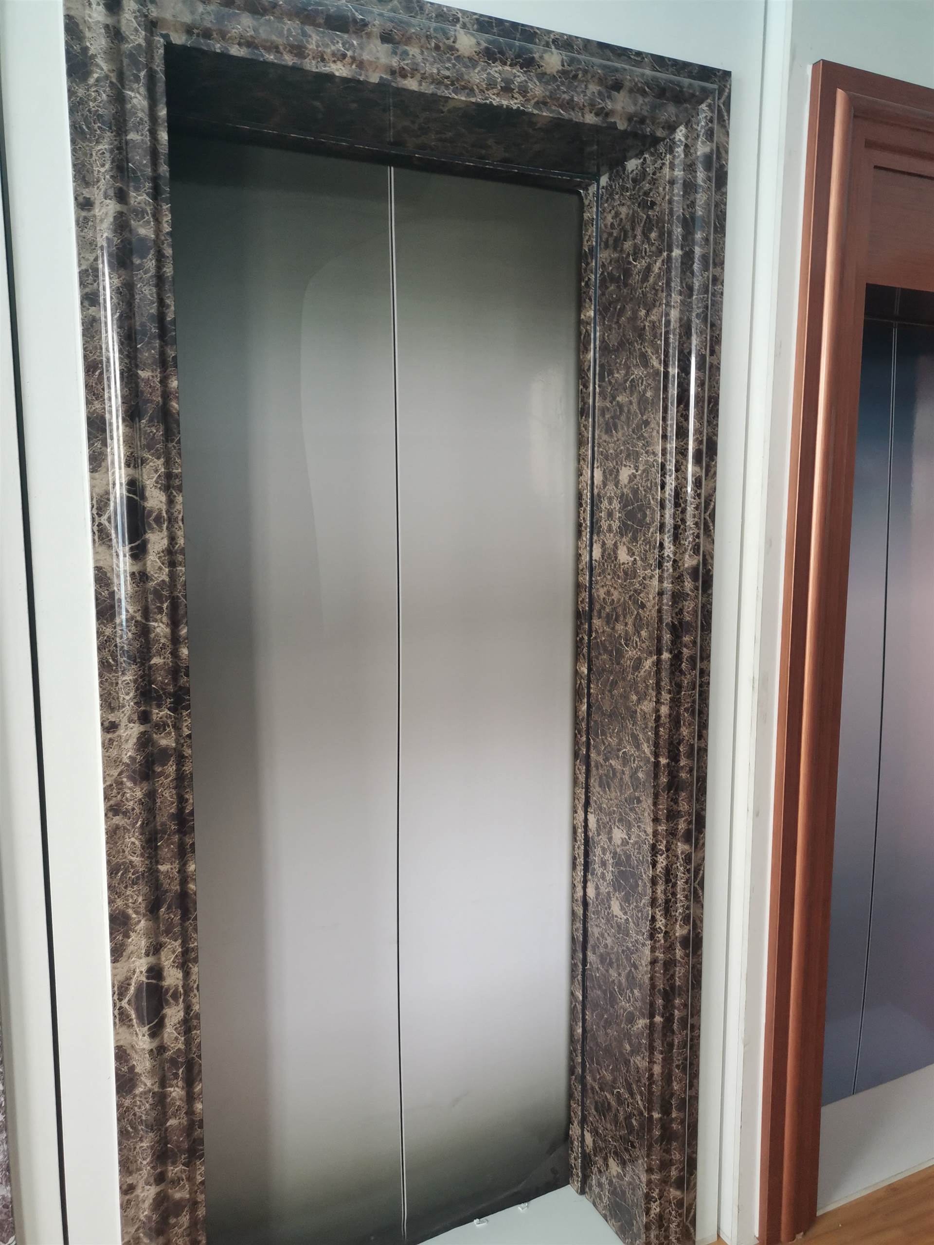 电梯包套  锌合金电梯包套