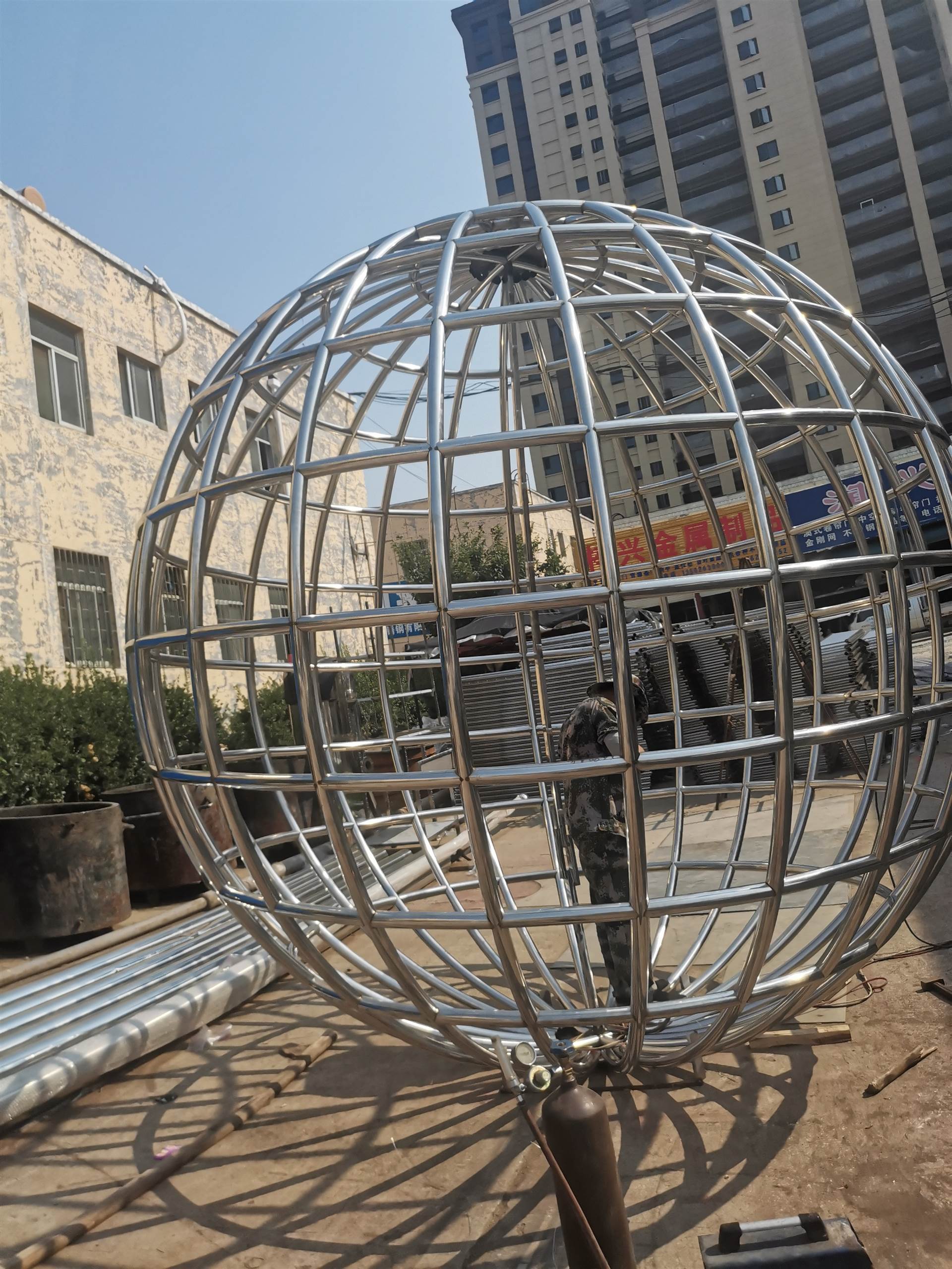 厂家直销,质优价廉.制作不锈钢地沟盖板,不锈钢造型.