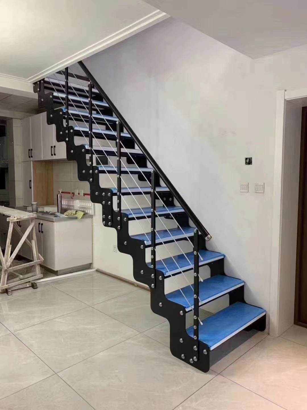 厂家发货双梁楼梯适用于小型loft公寓复试别墅定制各种片型