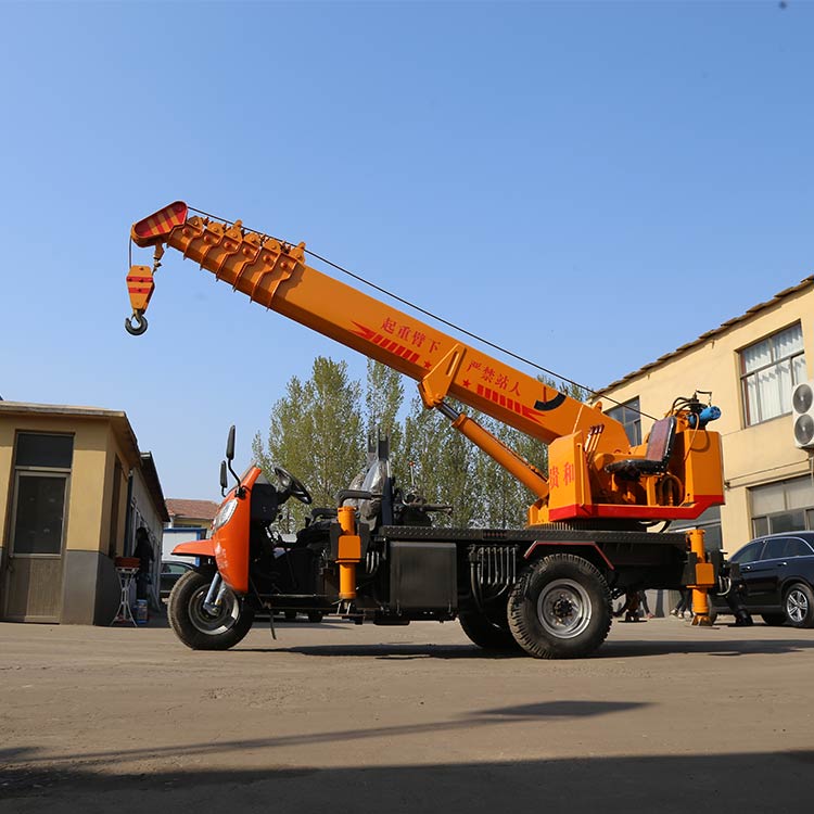 三轮吊车三轮吊车价格三轮移树吊