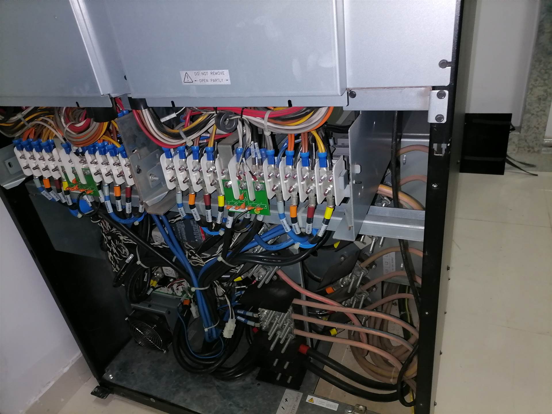 山特ups维修维护保养ups电源维护蓄电池保养山特ups电源保养