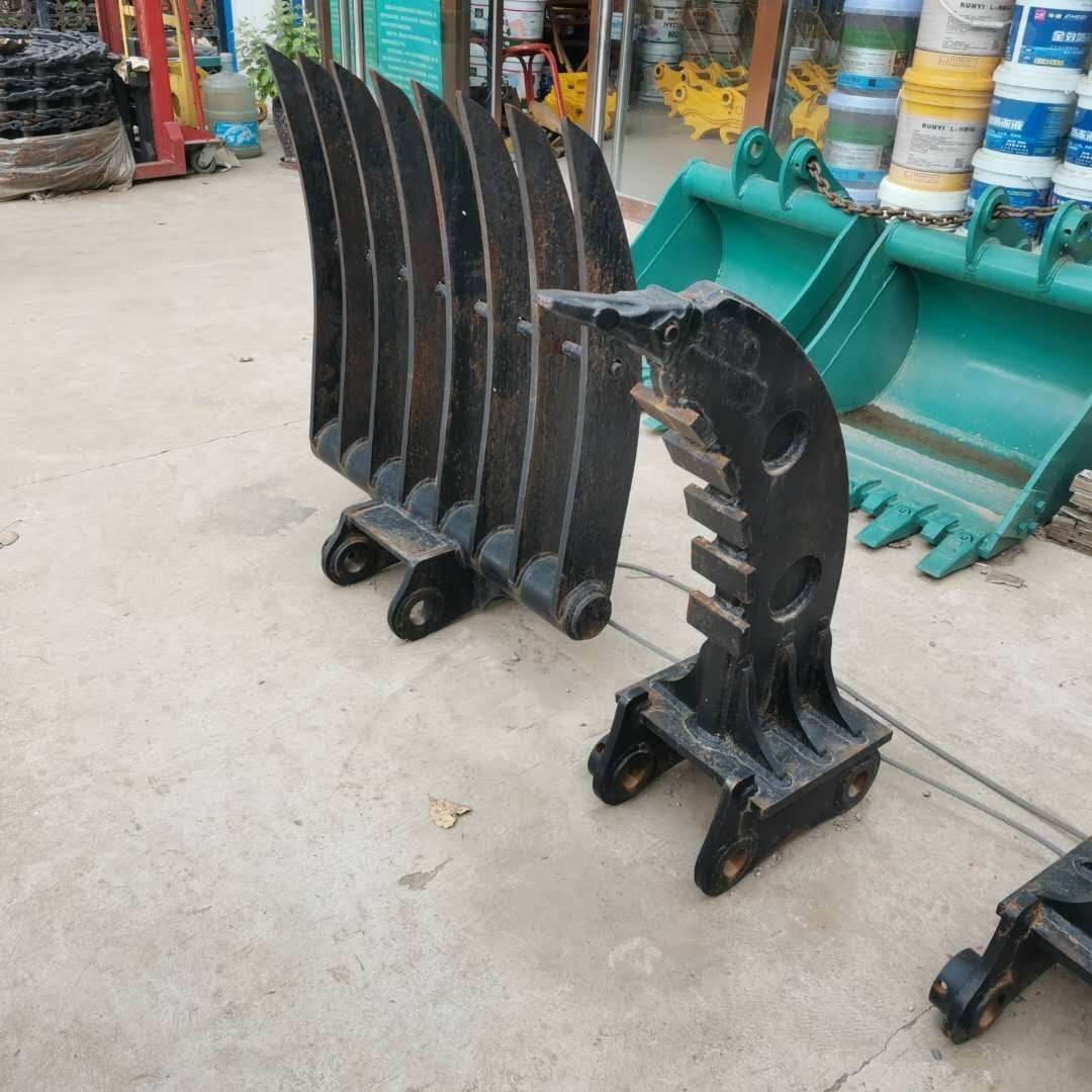 多用途松土钩挖机鹰钩松土器挖掘机属具鹰嘴钩子