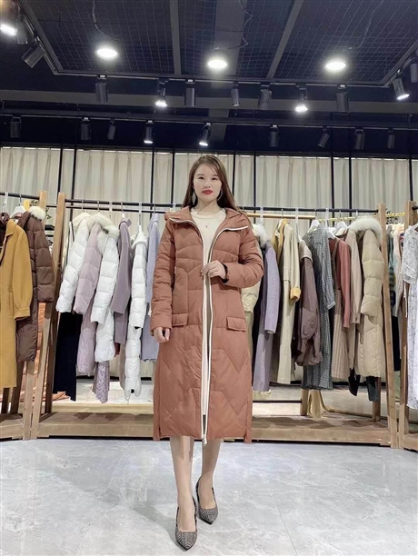 秋芭莎新款毛衣品牌 品牌折扣时尚女装高销量品牌