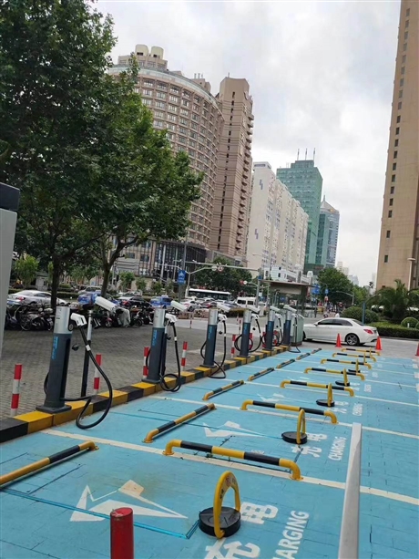 广东自助扫码刷卡充电桩智能充电桩