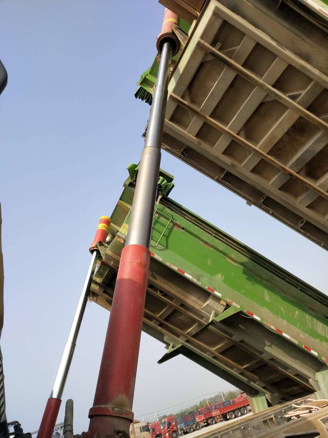 二手自卸 个人一手车 8.2米大箱 海沃顶二手自卸车