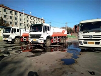 北京出租绿化工程车，租赁园林绿化喷洒车浇水