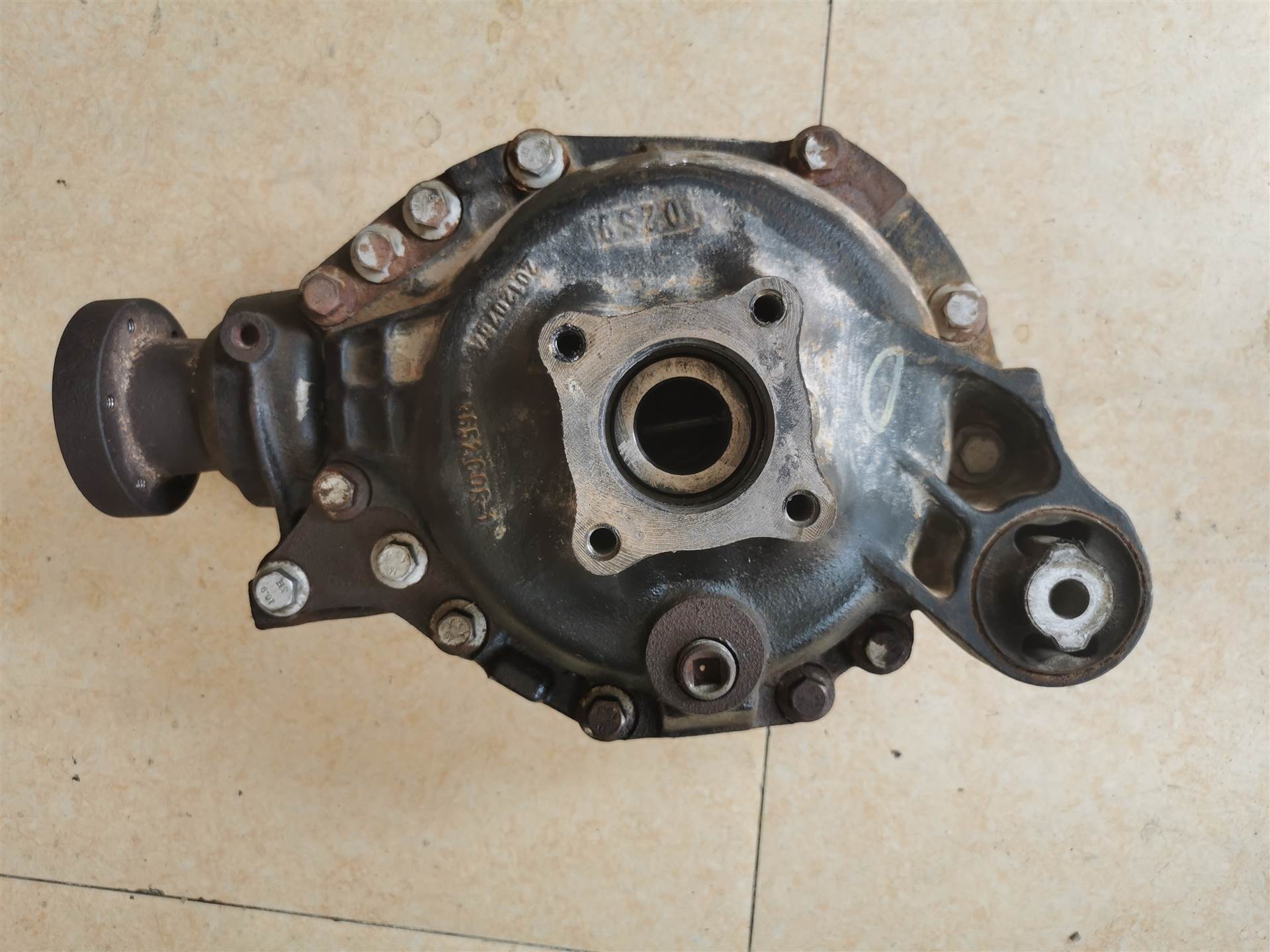 路虎发现4前差速器 原装进口拆车 路虎差速器总成 原厂配件