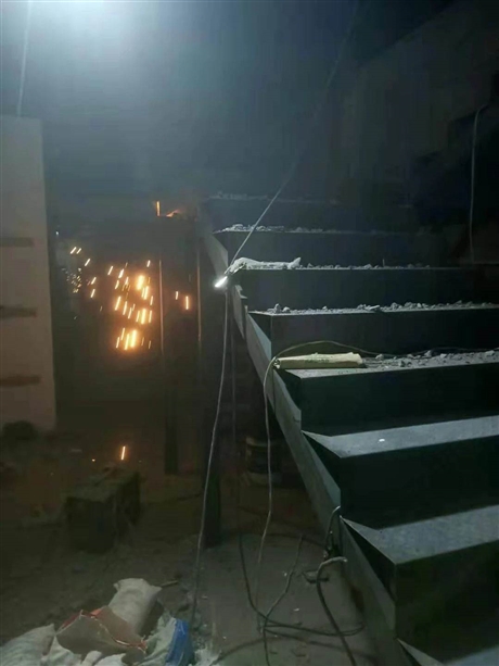 义乌电焊气割焊接 义乌各种钢结构 阁楼楼梯安装 焊接扶手电焊