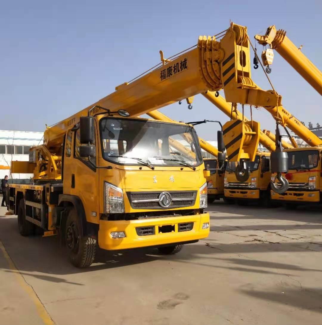 厂家供应东风12吨汽车吊徐工臂小型吊车吊车生产厂家