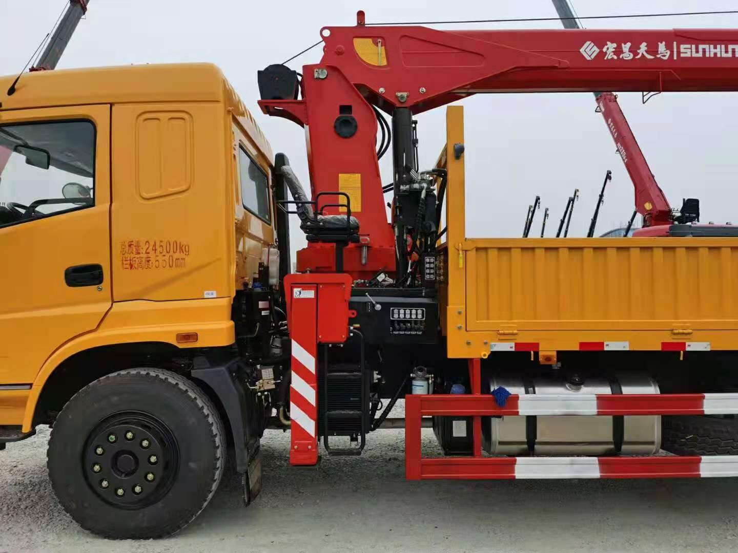 三环12吨随车吊宏昌天马吊机