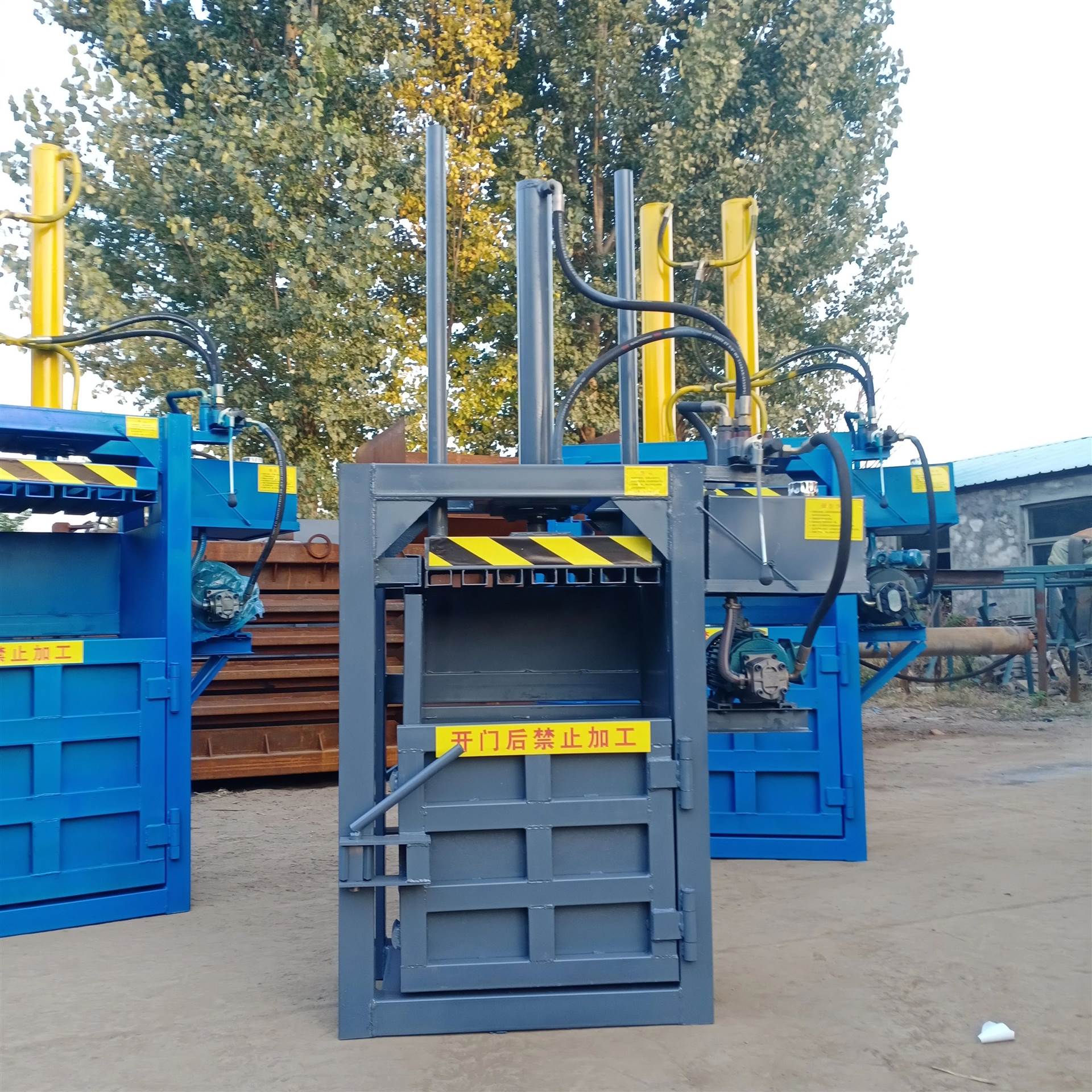 小型服装出口打包机液压打包机30吨立式服装打包机