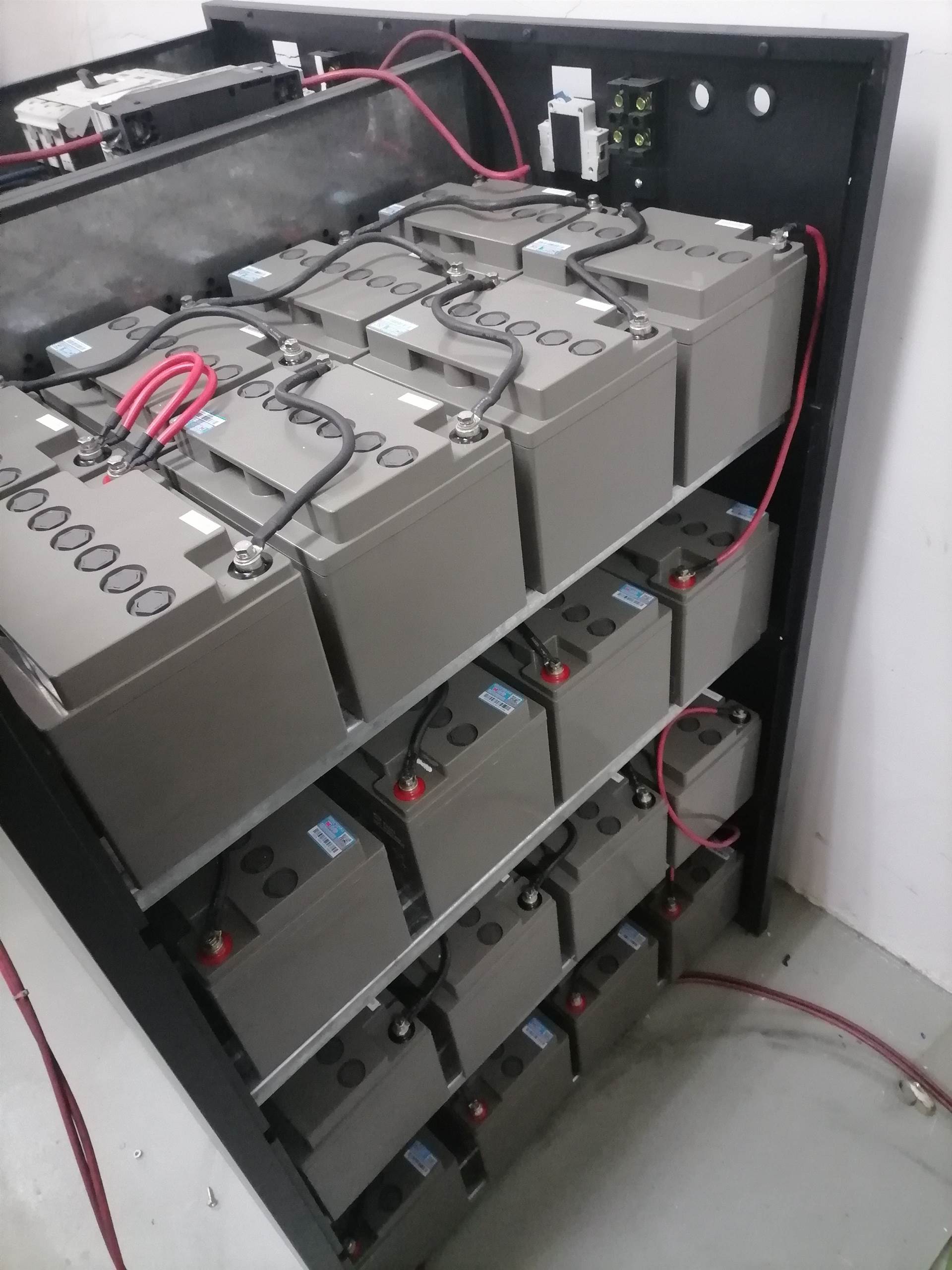 UPS电池回收 铅酸蓄电池回收 旧电池回收12V7AH-200AH