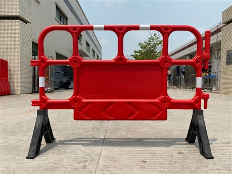 塑料施工围挡深圳胶马厂家塑料护栏价格