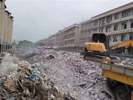 义乌青口敲墙垃圾清理 义乌下骆宅装修垃圾清运