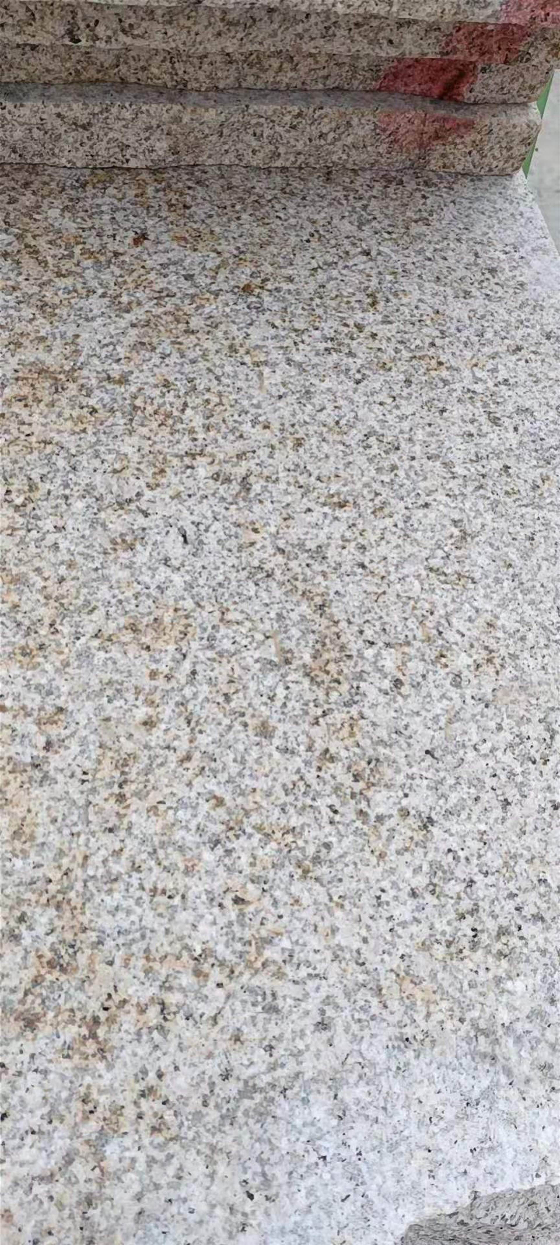 山东锈石厂家山东黄锈石石材厂家黄锈石生产厂家