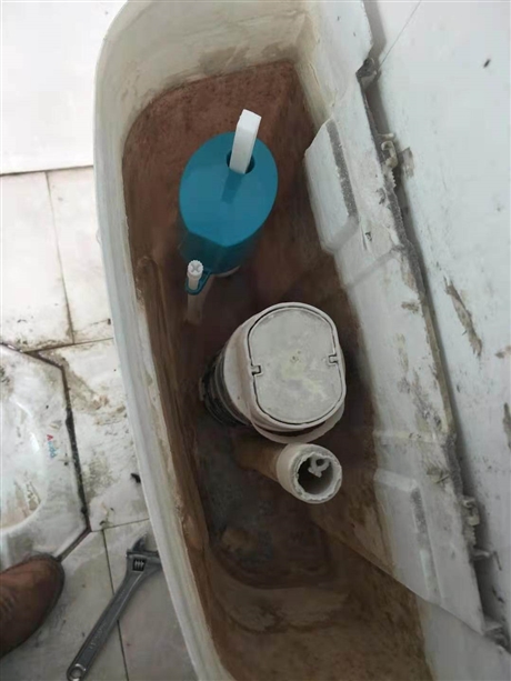 义乌水箱漏水维修电话 义乌马桶水箱更换安装