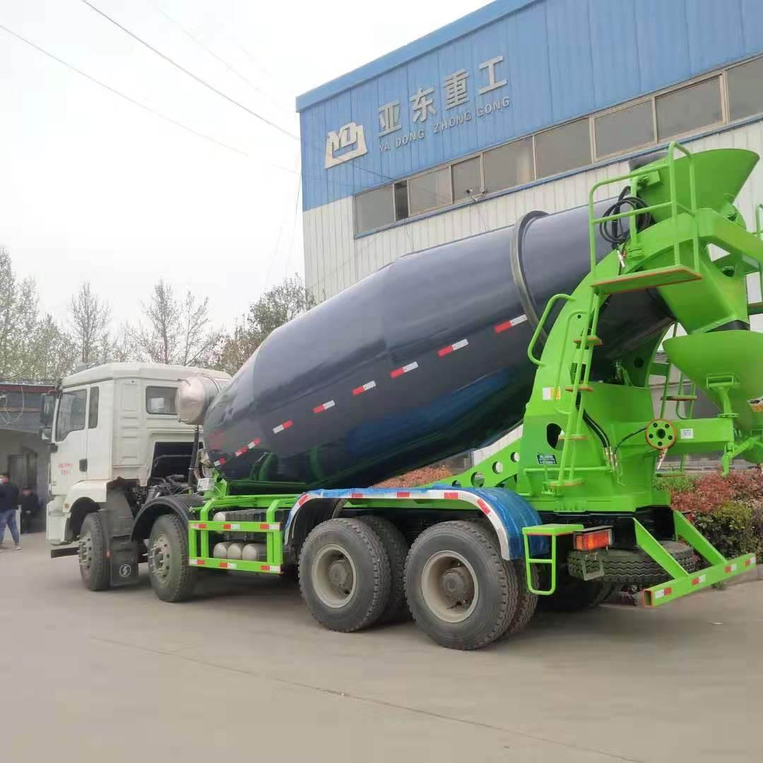 陕汽轻量化混凝土搅拌车大型商混水泥搅拌车厂家直供