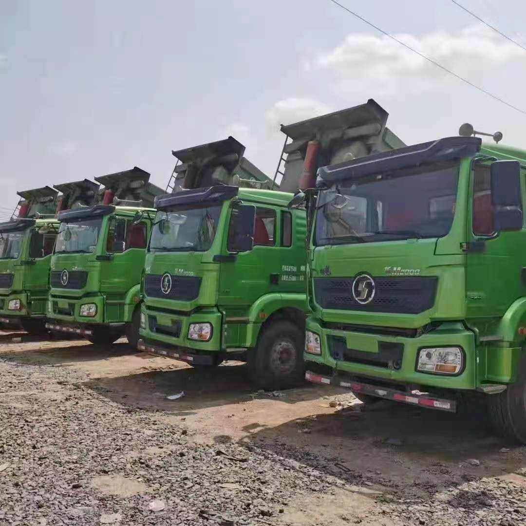 德龙渣土自卸车后八轮渣土车环保型58米