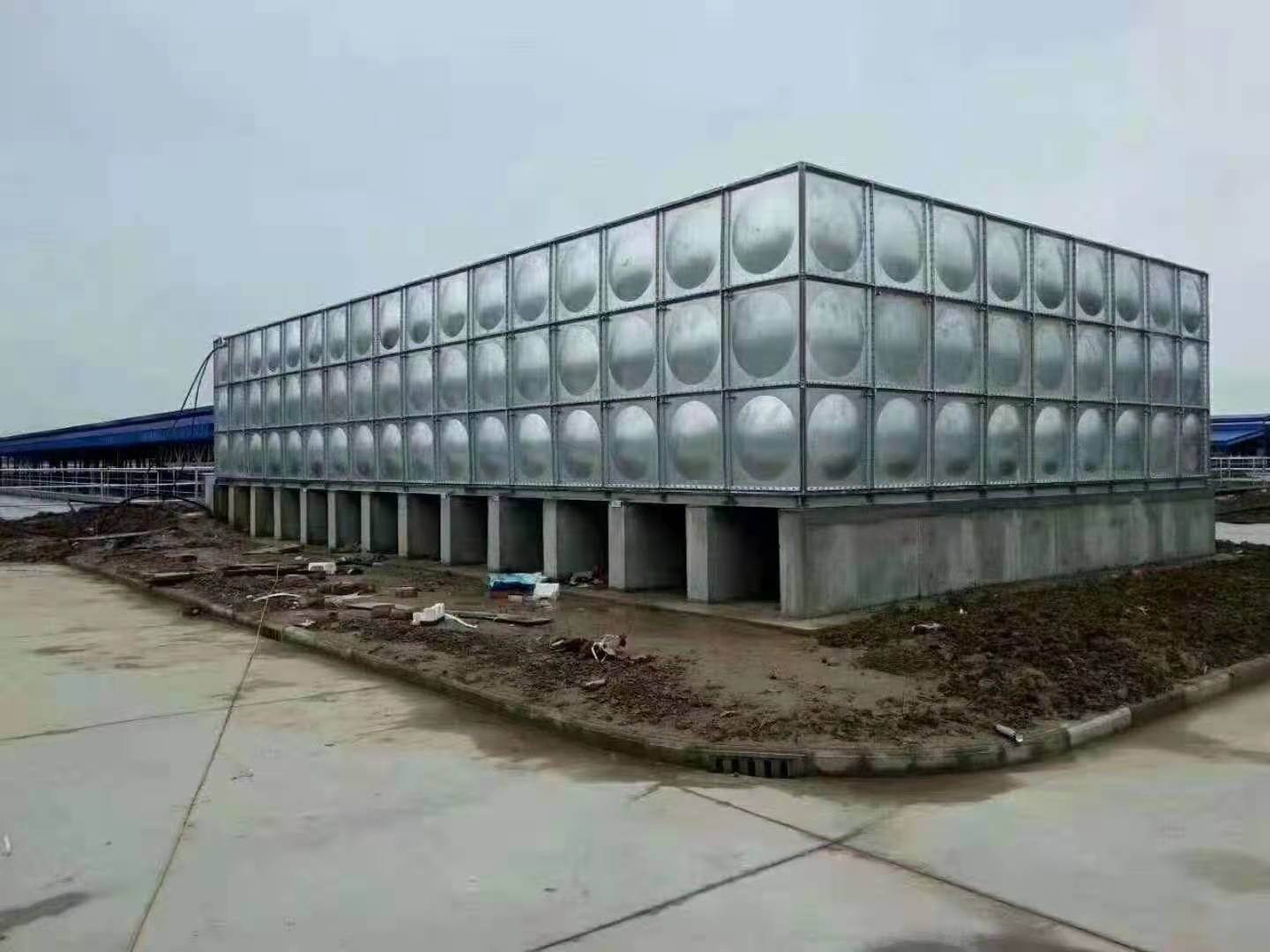 生产不锈钢圆形保温水箱,空气能缓冲水箱,空气能集成热水一体机,方形