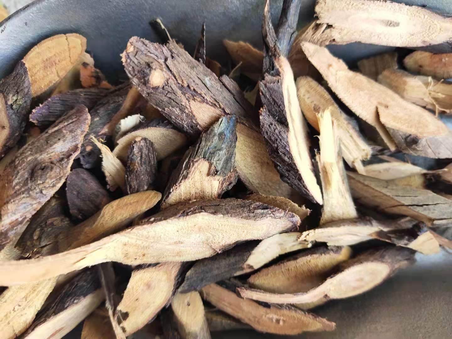 批发中药材铁包金