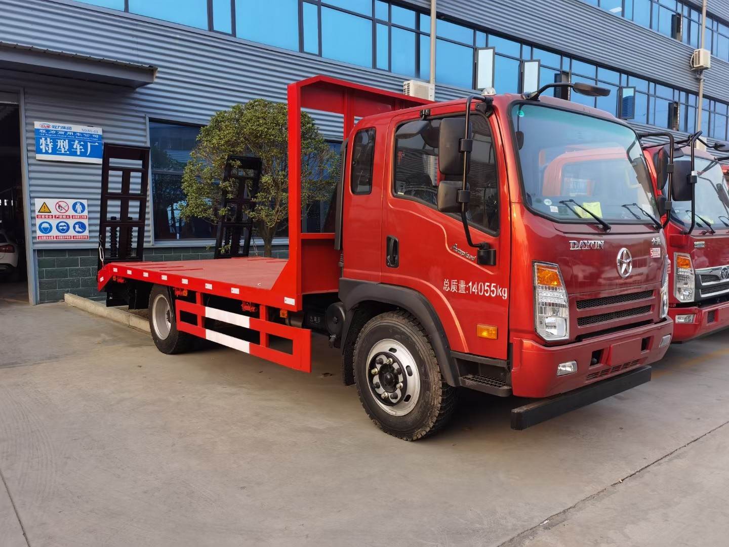 阳江市大运平板车厂家报价 板长5米 国五底盘价格优惠 程力制造