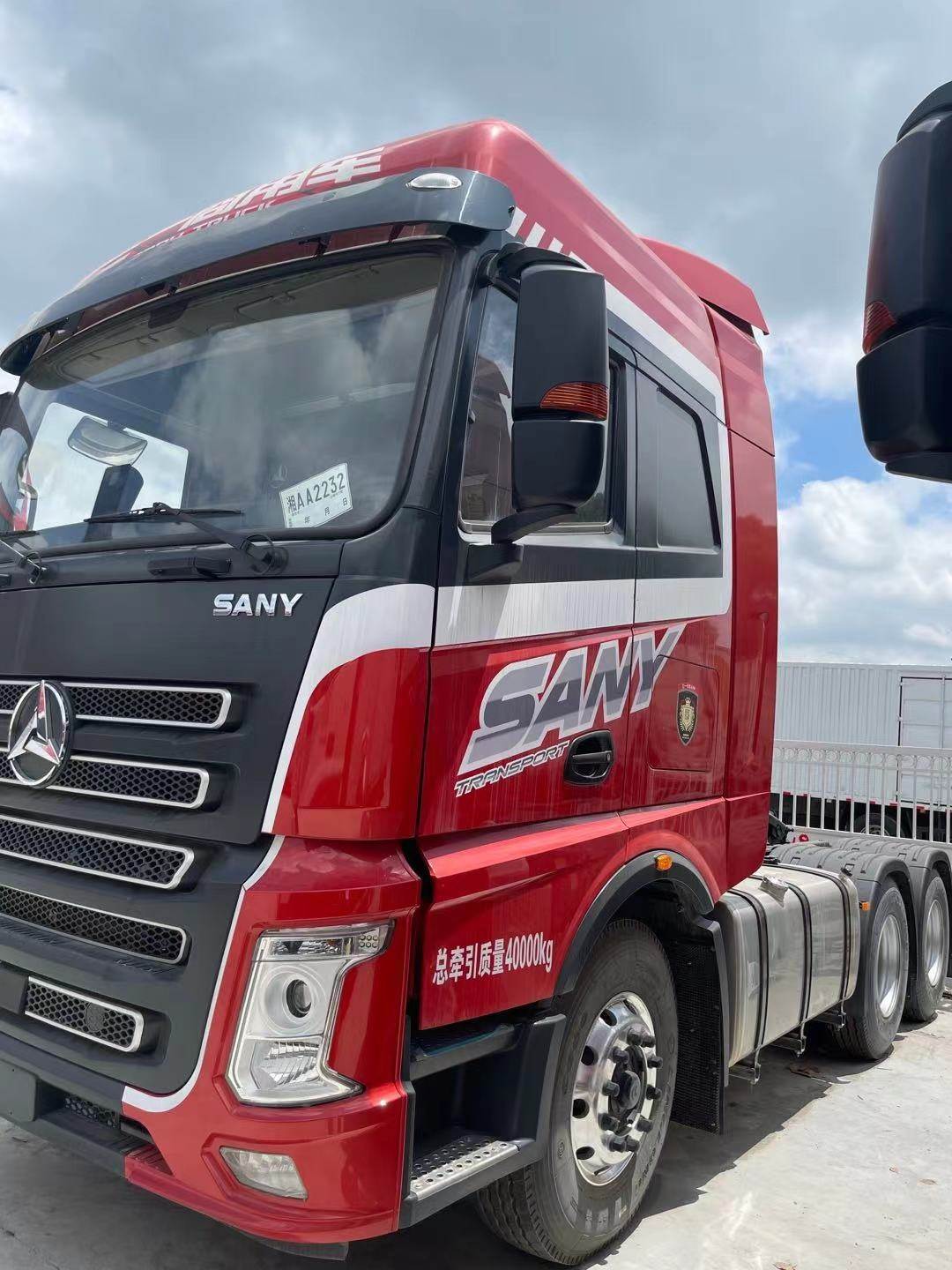 三一牵引车超亮版460马力64牵引车首付4万起电话联系