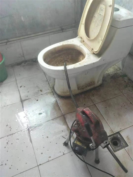义乌马桶里面漏水维修疏通义乌厕所管道漏水维修