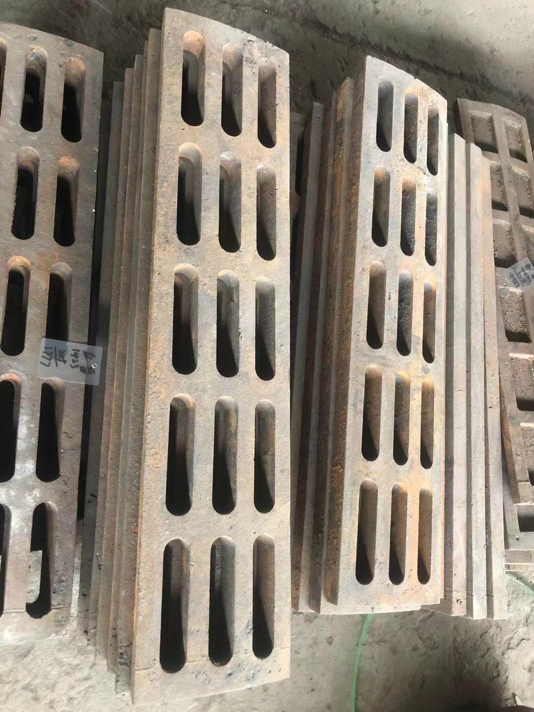 破碎机筛底筛板 条缝筛底 高铬耐磨筛底 铸造厂家支持定制 高锰钢筛底