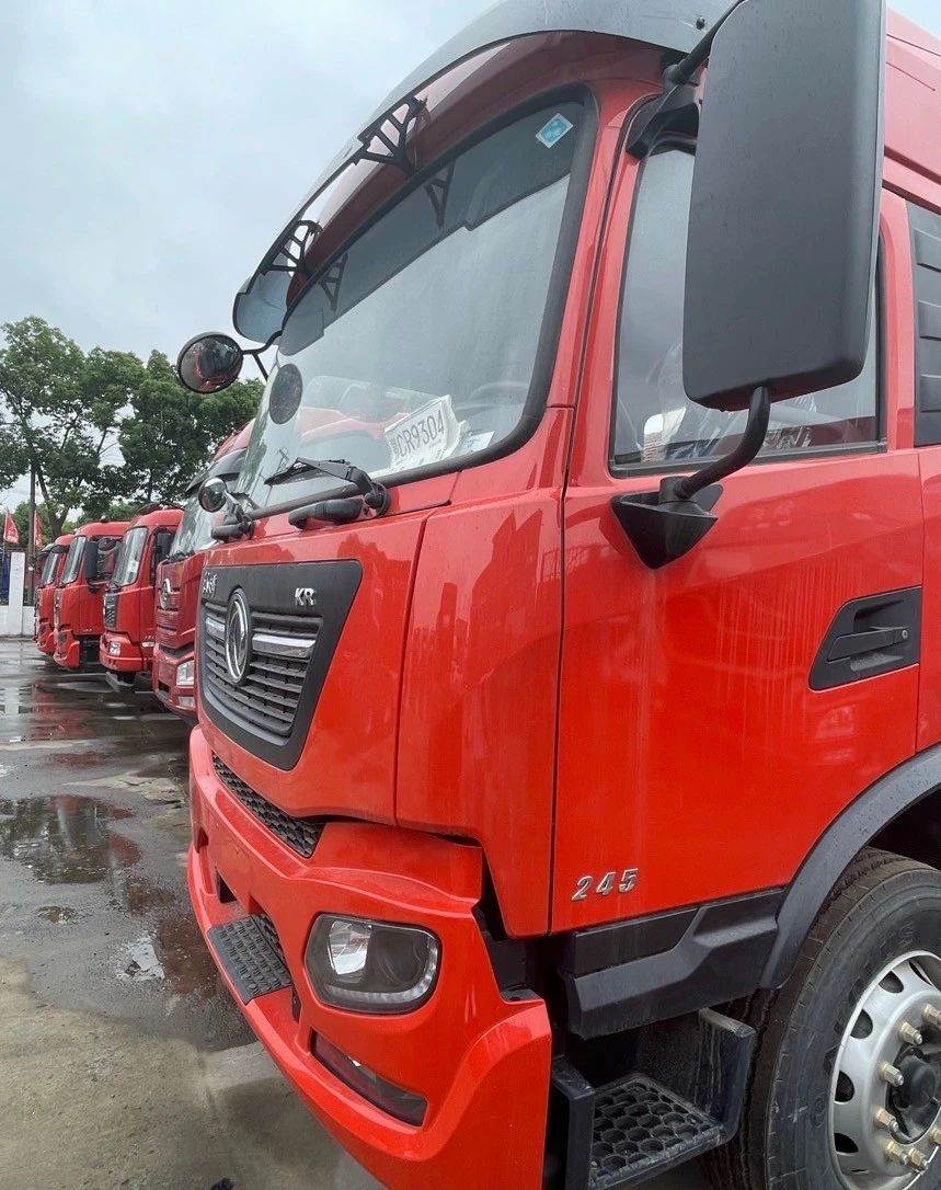 东风天锦vr6米8栏板载货车零首付价格可谈电话联系