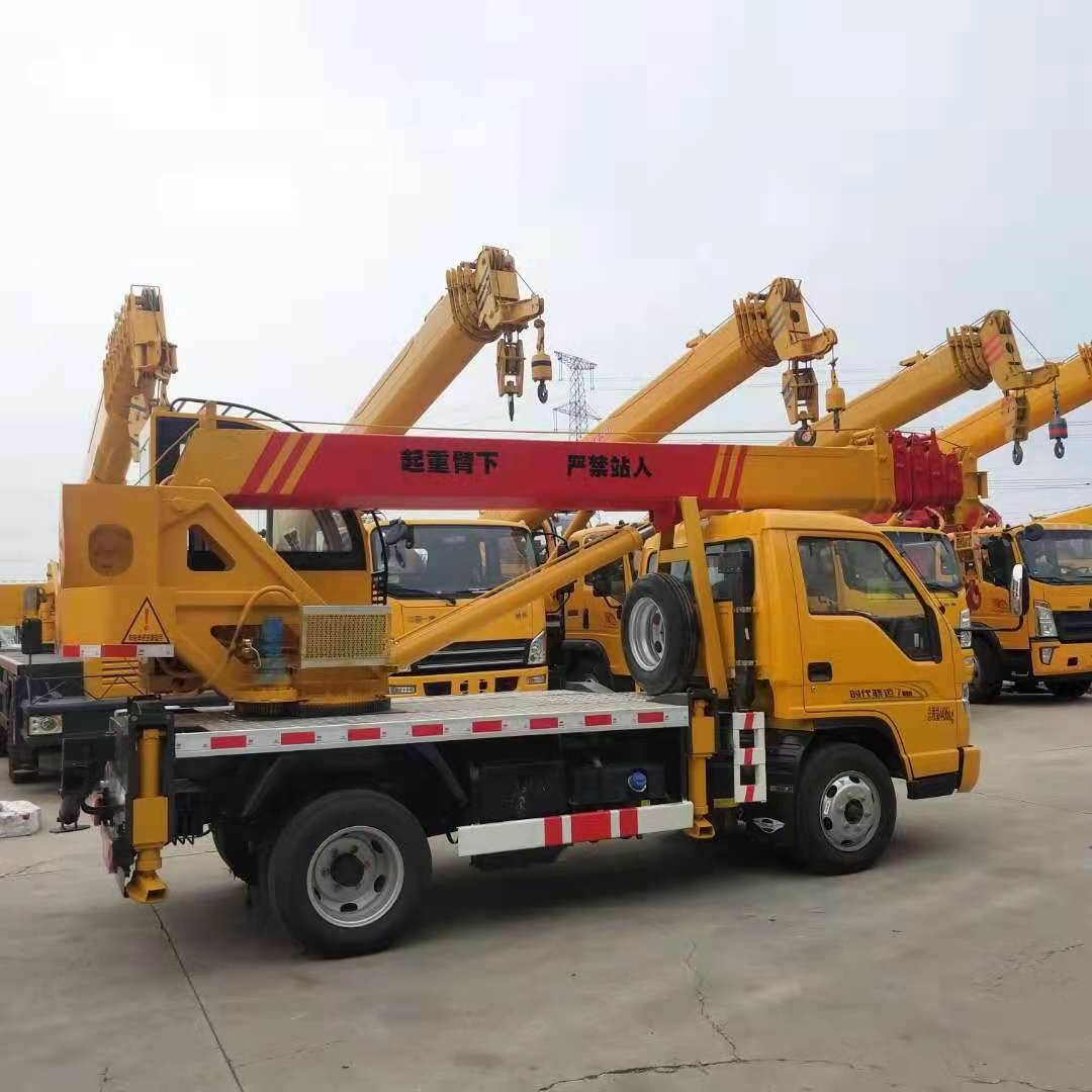 福田5吨小吊车蓝牌小吊车国六底盘质量可靠厂家直供